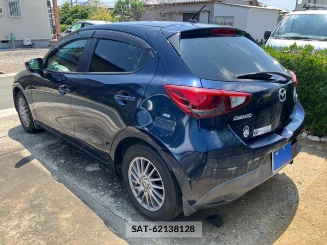 Mazda DEMIO 2014-12 8129872-2