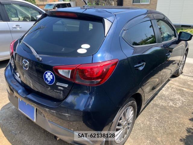 Mazda DEMIO 2014-12 8129872-3