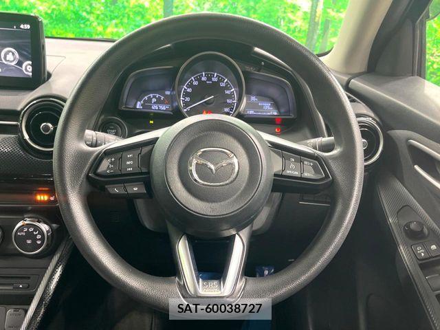 Mazda DEMIO 2017-08 8129858-12