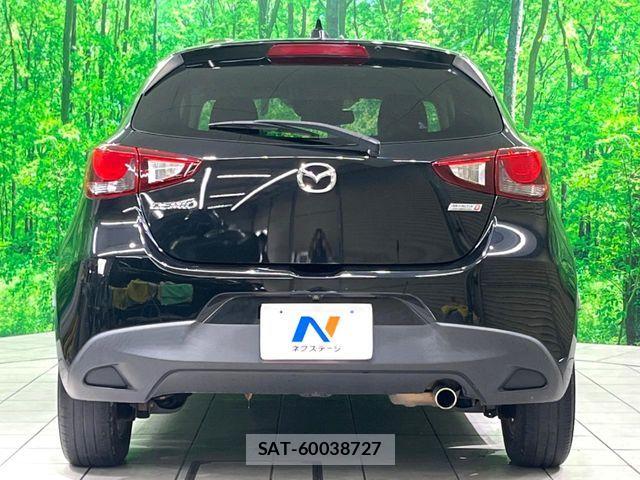 Mazda DEMIO 2017-08 8129858-14