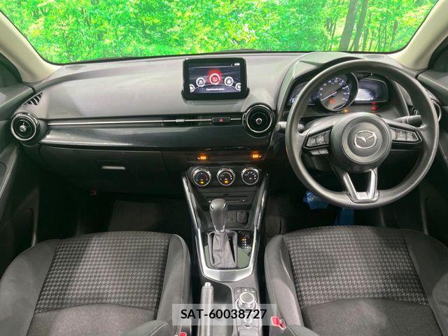 Mazda DEMIO 2017-08 8129858-1