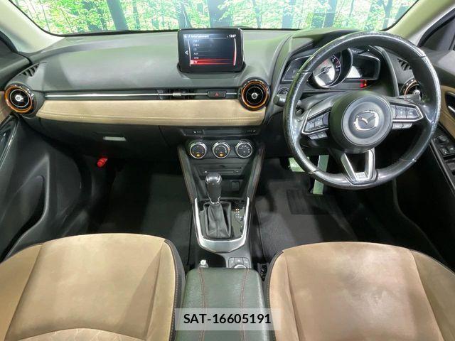 Mazda DEMIO 2017-03 8129856-1