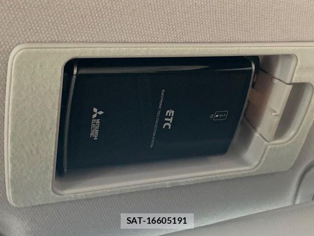 Mazda DEMIO 2017-03 8129856-5