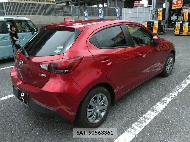 Mazda DEMIO 2018-04 8129855-2