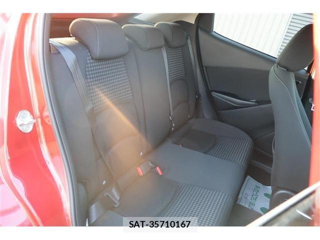 Mazda DEMIO 2017-08 8129845-10