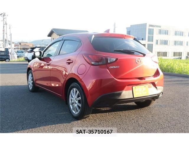 Mazda DEMIO 2017-08 8129845-17
