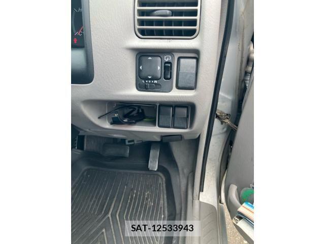 Mazda DEMIO 2001-02 8145736-15