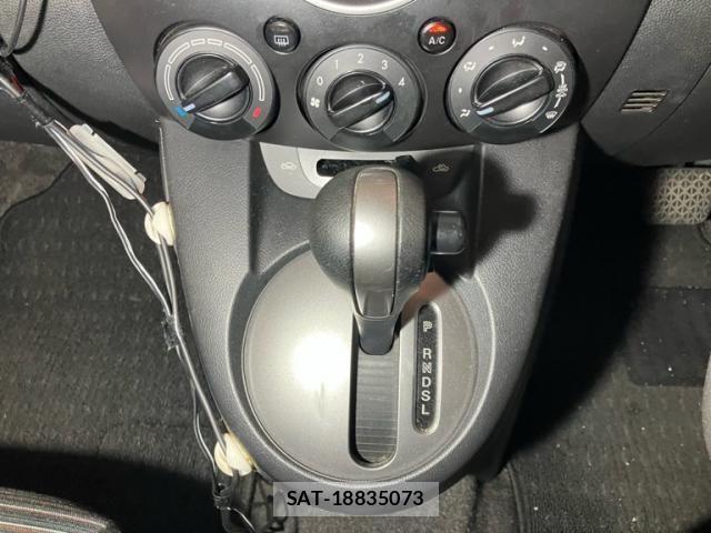 Mazda DEMIO 2010-06 8145735-16