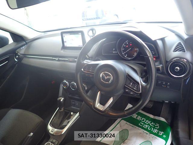 Mazda DEMIO 2019-01 8207332-1