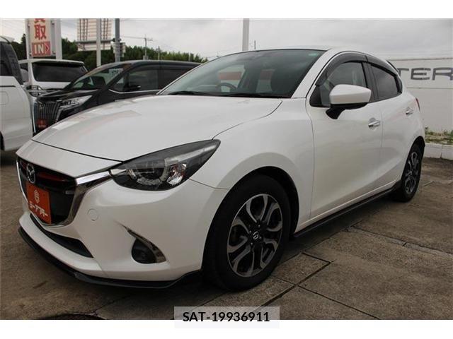Mazda DEMIO 2017-07 8207336-8