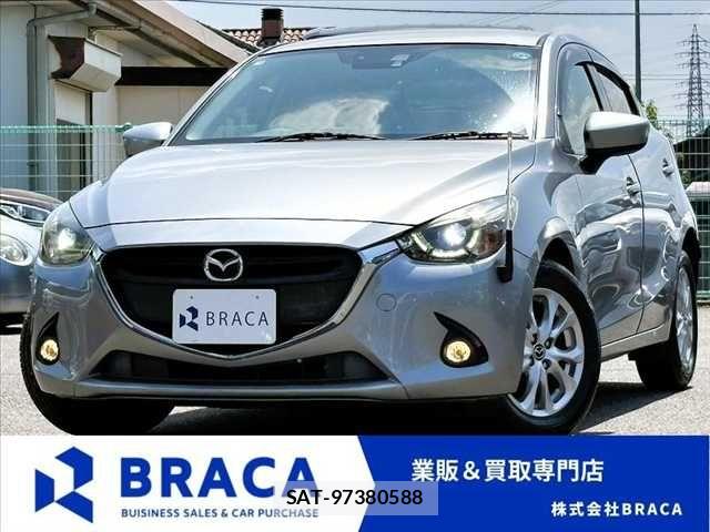 Mazda DEMIO 2015-05 8207338-0