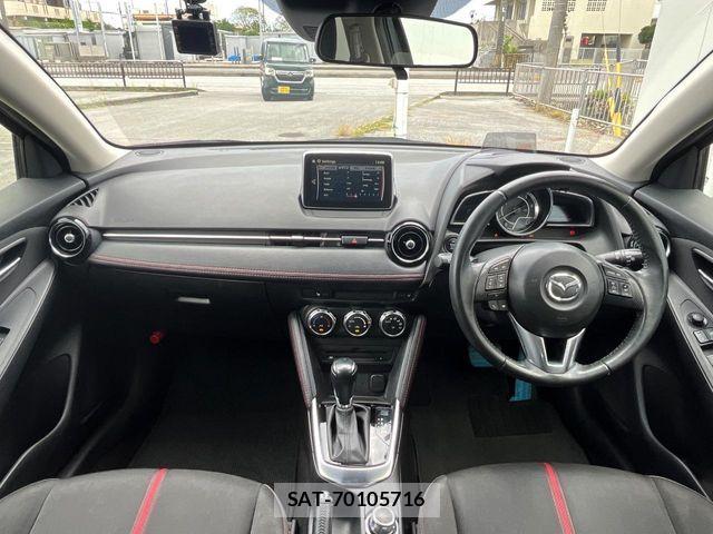 Mazda DEMIO 2016-04 8207340-1