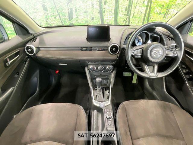 Mazda DEMIO 2019-03 8207330-1