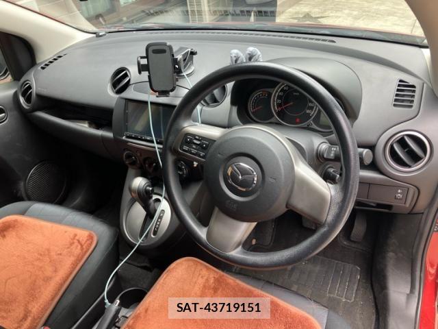 Mazda DEMIO 2013-09 8207341-7