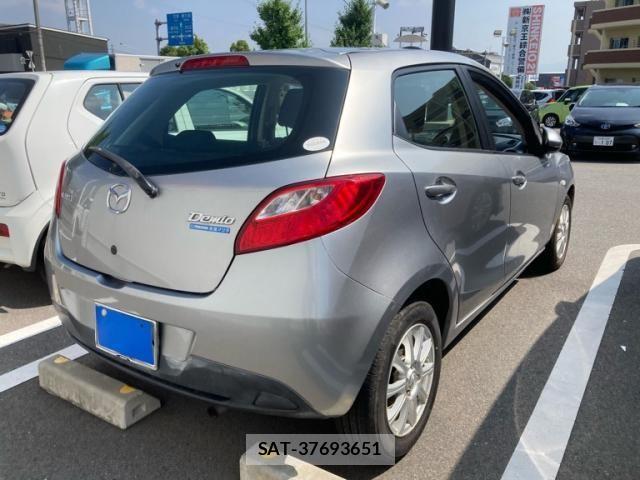 Mazda DEMIO 2008-11 8229587-11