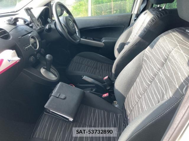 Mazda DEMIO 2007-11 8229577-4
