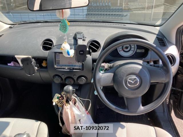 Mazda DEMIO 2007-12 8229578-20
