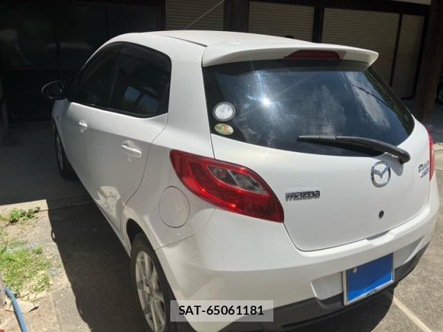 Mazda DEMIO 2011-08 8229573-4