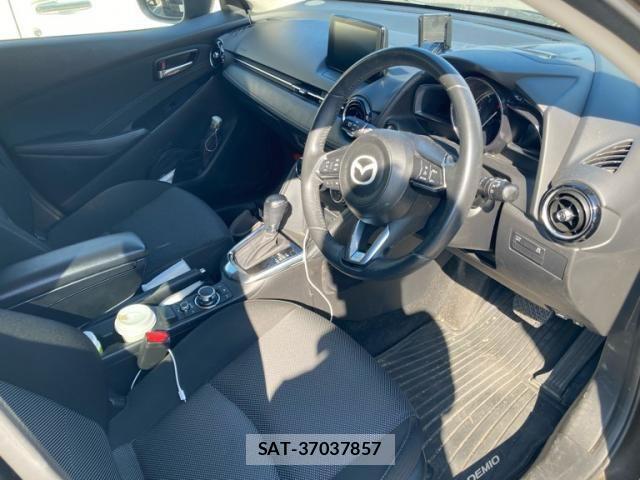 Mazda DEMIO 2017-05 8229569-10
