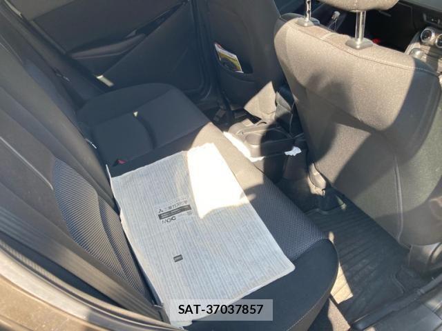 Mazda DEMIO 2017-05 8229569-12