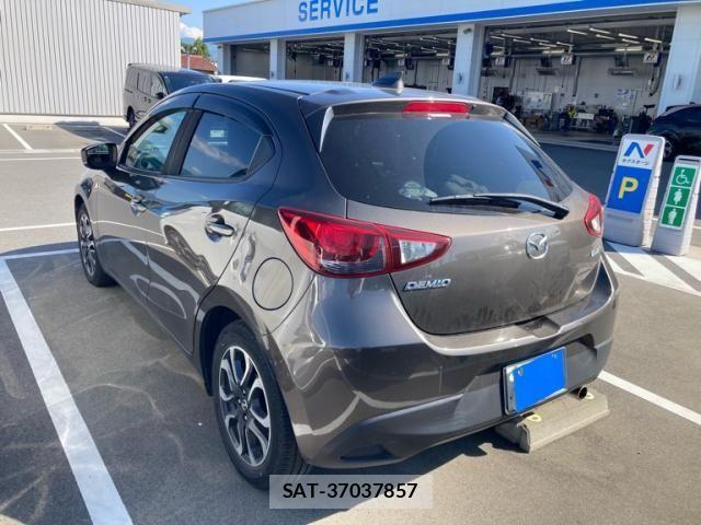 Mazda DEMIO 2017-05 8229569-2