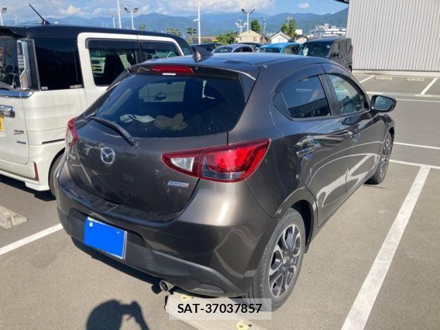 Mazda DEMIO 2017-05 8229569-3
