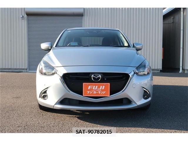 Mazda DEMIO 2018-10 8229567-17