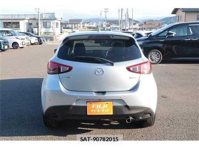 Mazda DEMIO 2018-10 8229567-18