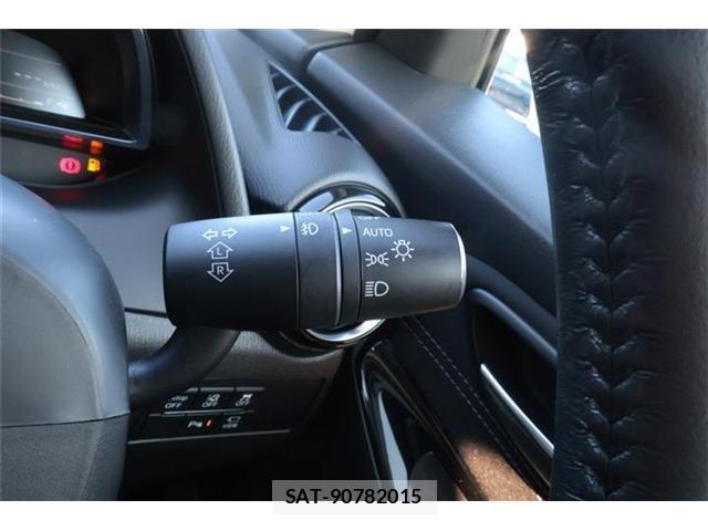 Mazda DEMIO 2018-10 8229567-28