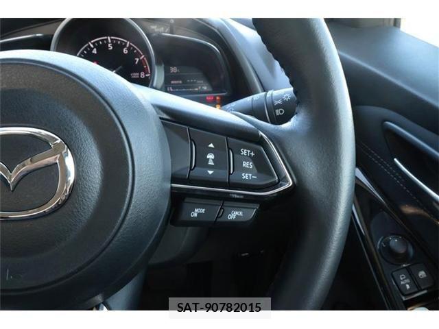 Mazda DEMIO 2018-10 8229567-5