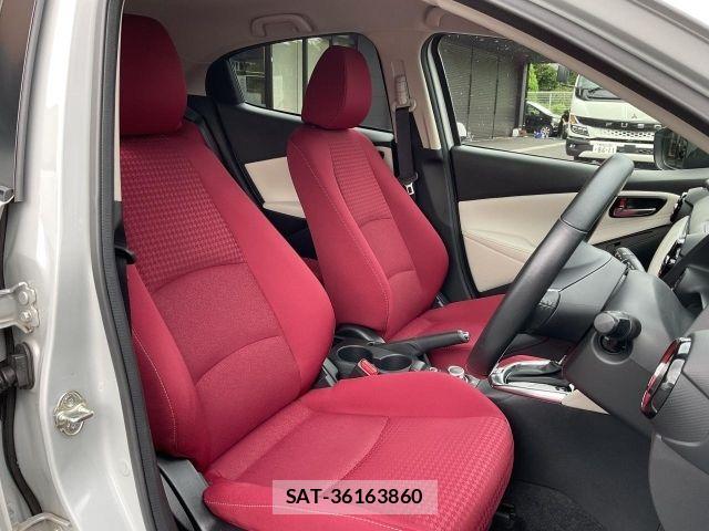 Mazda DEMIO 2018-01 8229566-9