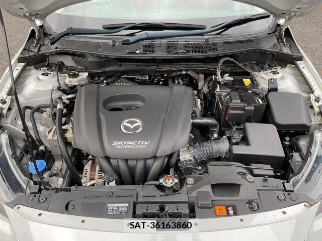 Mazda DEMIO 2018-01 8229566-14
