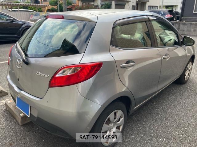 Mazda DEMIO 2013-09 8229586-2