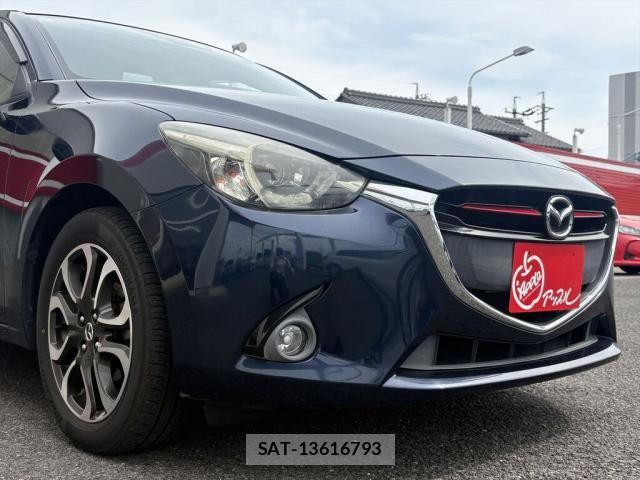 Mazda DEMIO 2014-12 8229571-10