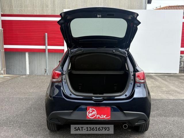 Mazda DEMIO 2014-12 8229571-13