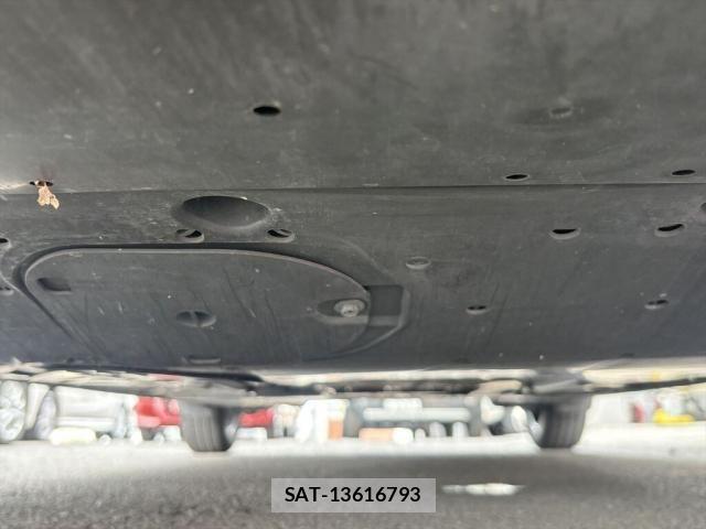 Mazda DEMIO 2014-12 8229571-21