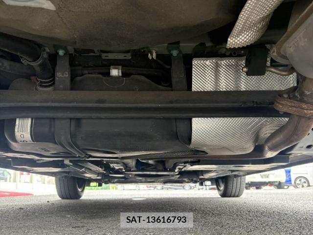 Mazda DEMIO 2014-12 8229571-22