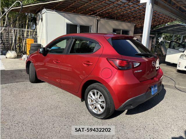 Mazda DEMIO 2015-09 8245078-2