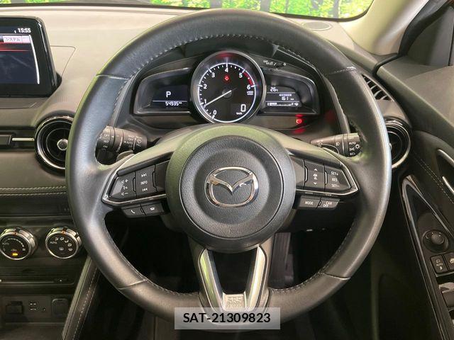 Mazda DEMIO 2017-09 8245074-10