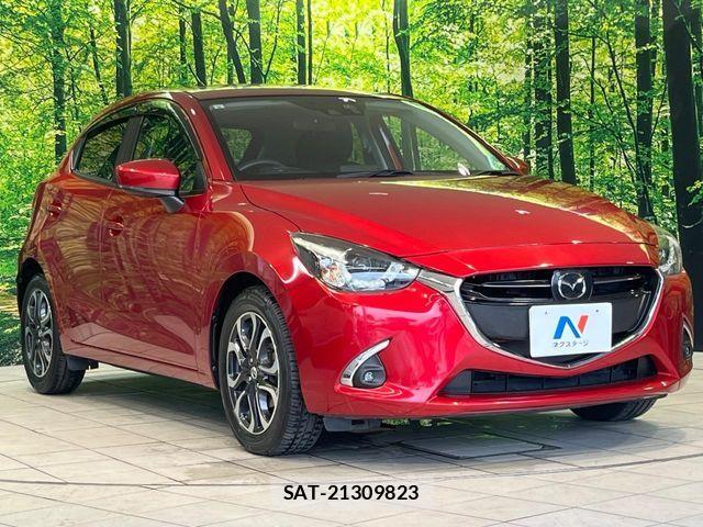 Mazda DEMIO 2017-09 8245074-15