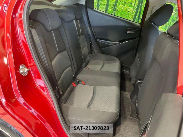 Mazda DEMIO 2017-09 8245074-8