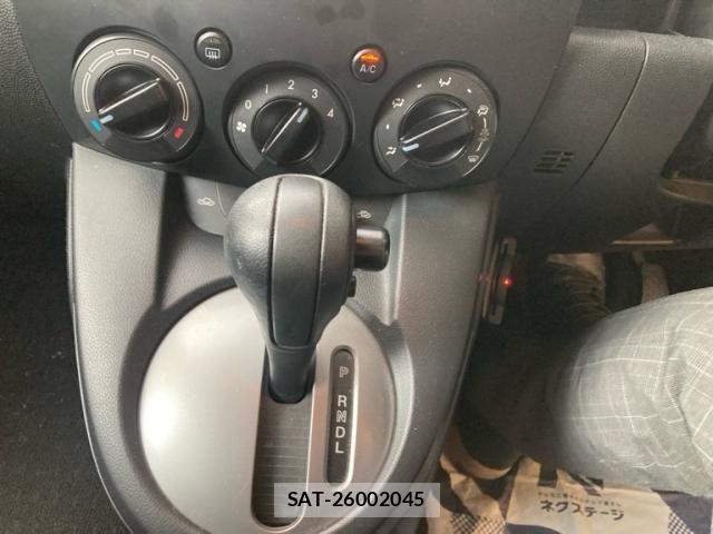 Mazda DEMIO 2008-09 8245080-13