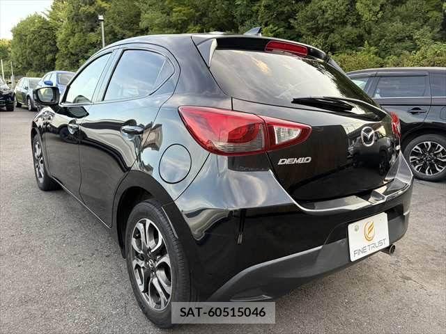 Mazda DEMIO 2016-03 8245077-17