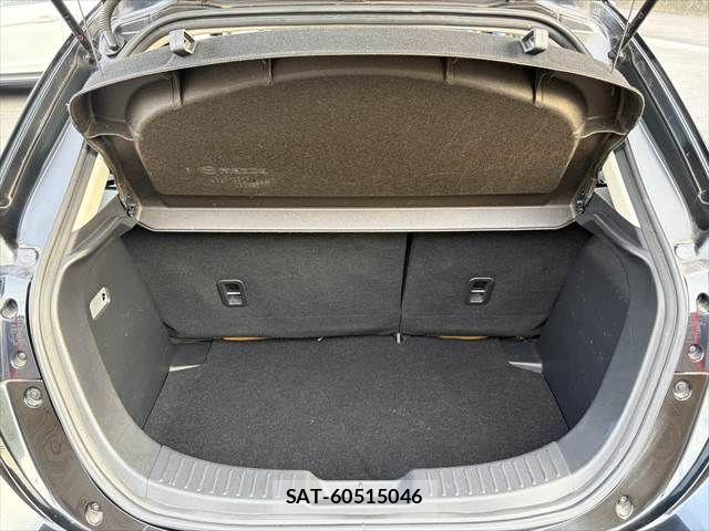 Mazda DEMIO 2016-03 8245077-8