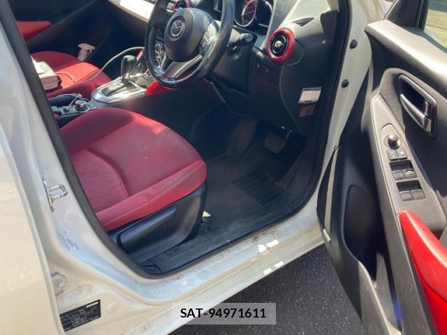 Mazda DEMIO 2015-06 8245079-11
