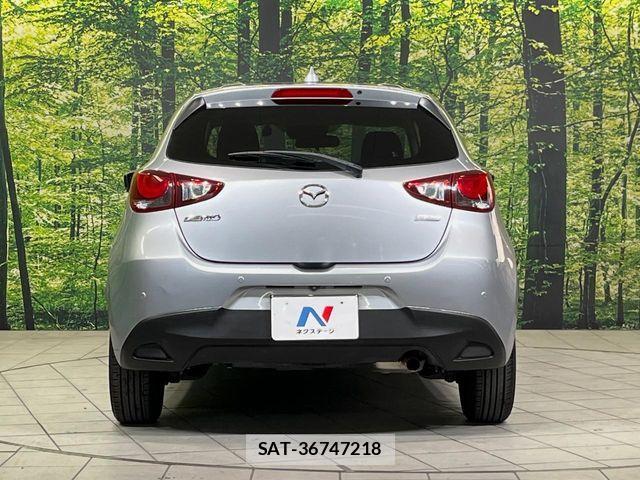 Mazda DEMIO 2018-04 8245075-14