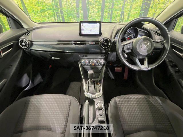 Mazda DEMIO 2018-04 8245075-1