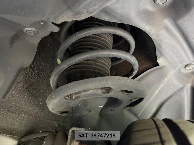 Mazda DEMIO 2018-04 8245075-19