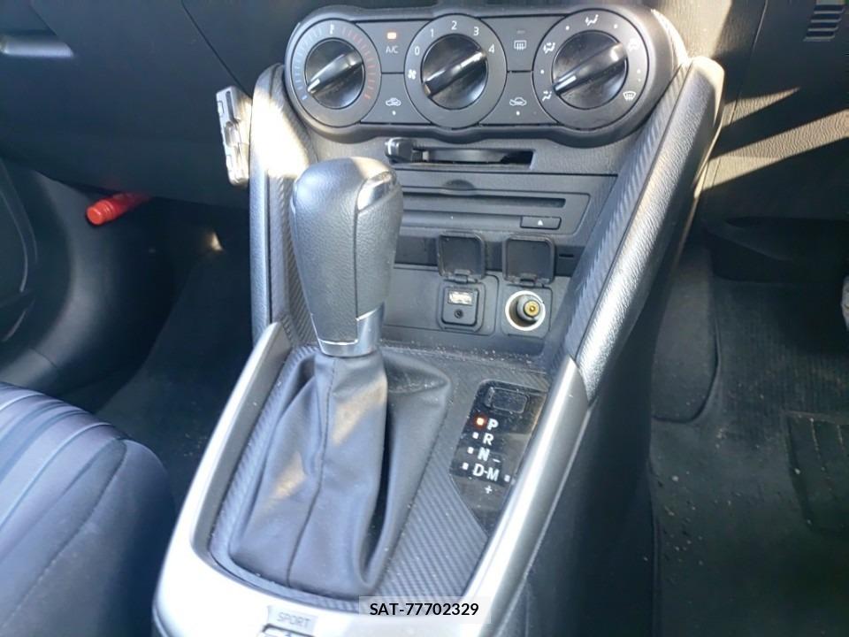 Mazda DEMIO 2019-07 8266528-9