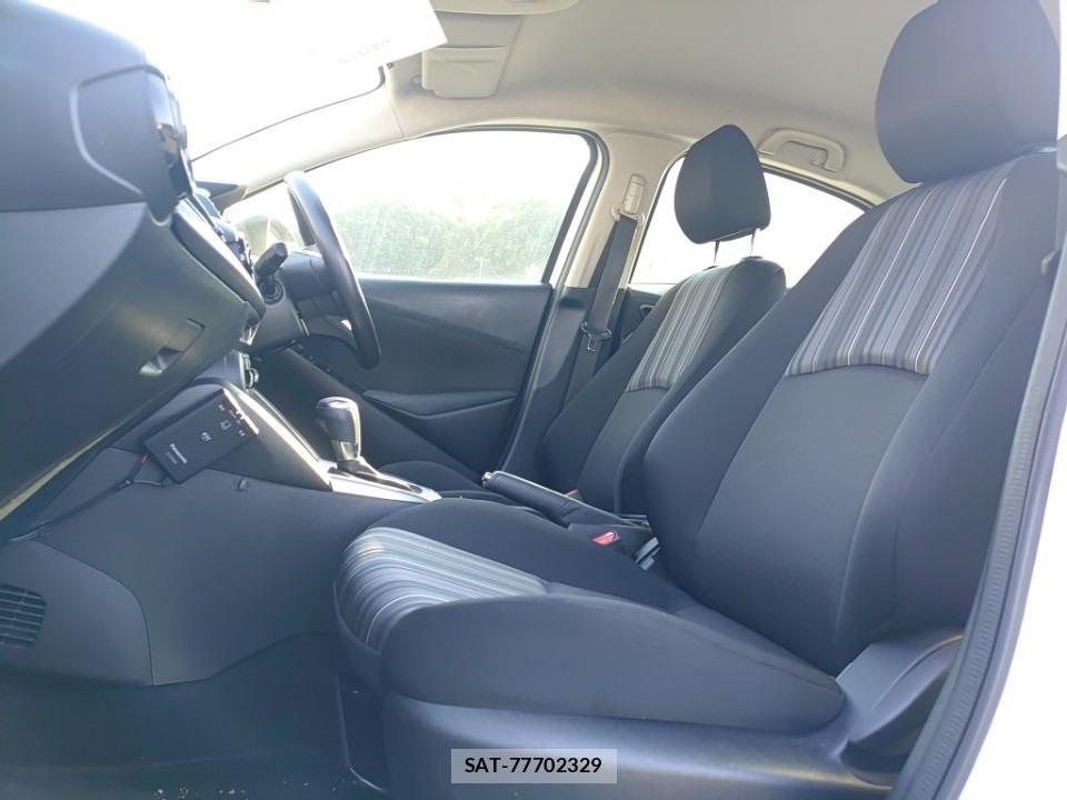 Mazda DEMIO 2019-07 8266528-10